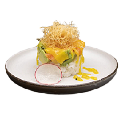 Tartar salmón, aguacate, katafi y salsa de mayonesa
